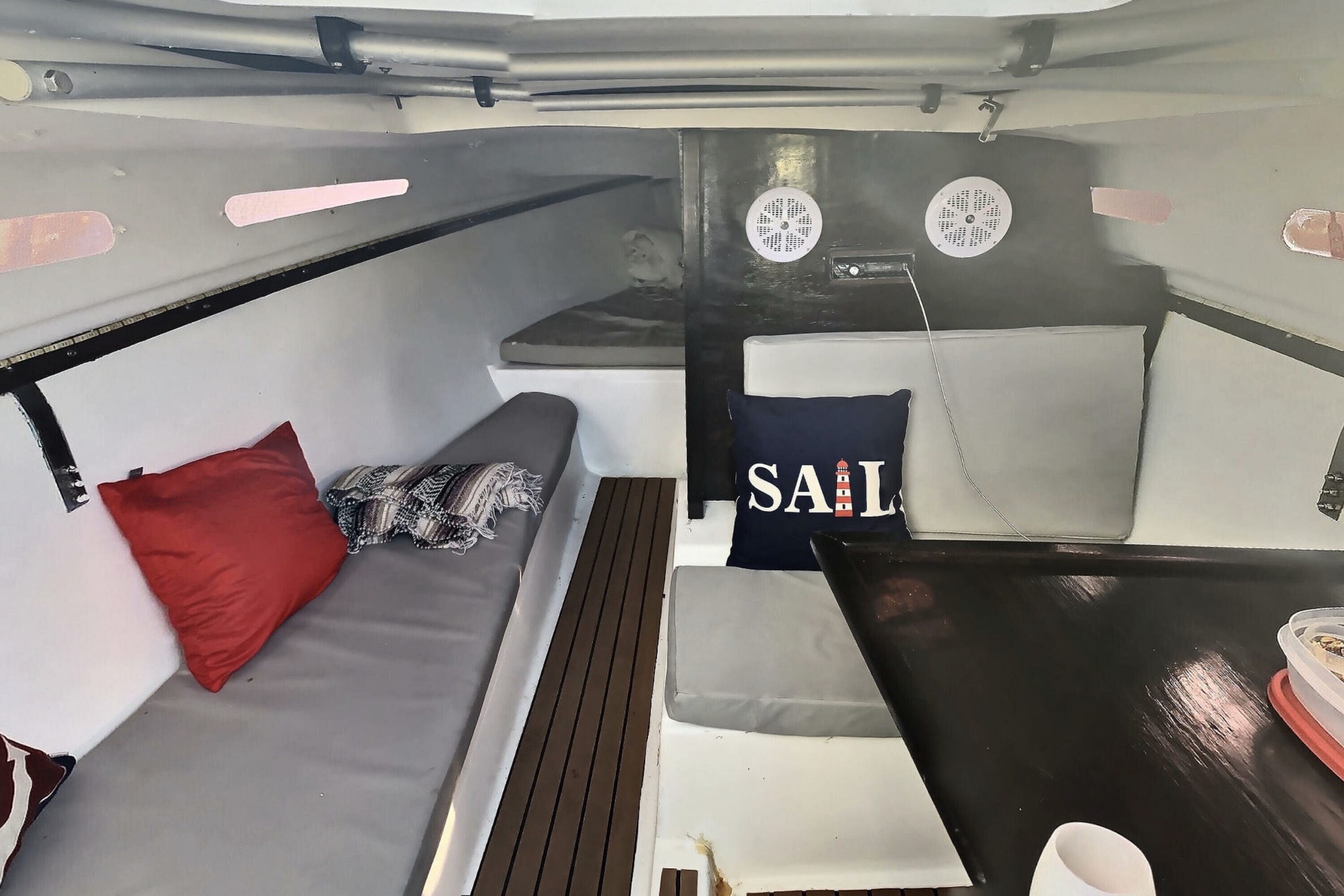 MacGregor 25 Sailboat